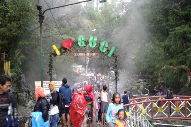 wisata air panas guci tegal